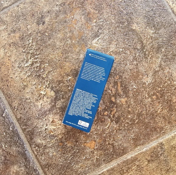 Living Proof Triple Bond Complex Hair Strengthener, 1.5 oz (Full Size) - Picture 5 of 6